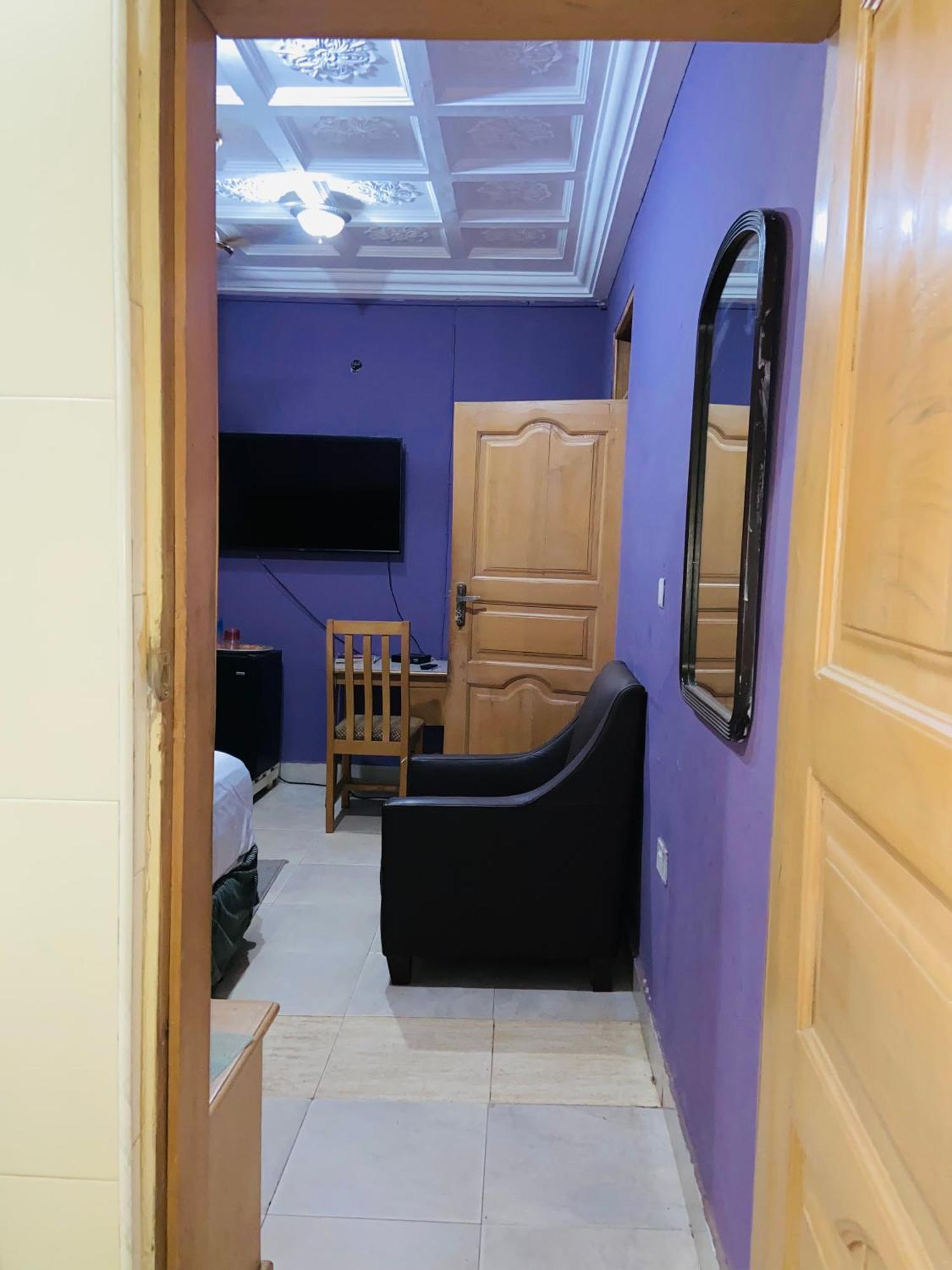 Hotel Heavens Gate à Accra Extérieur photo