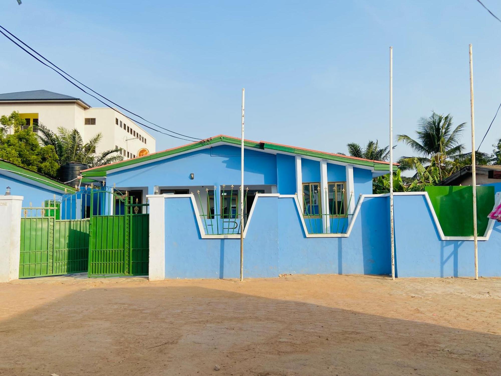 Hotel Heavens Gate à Accra Extérieur photo